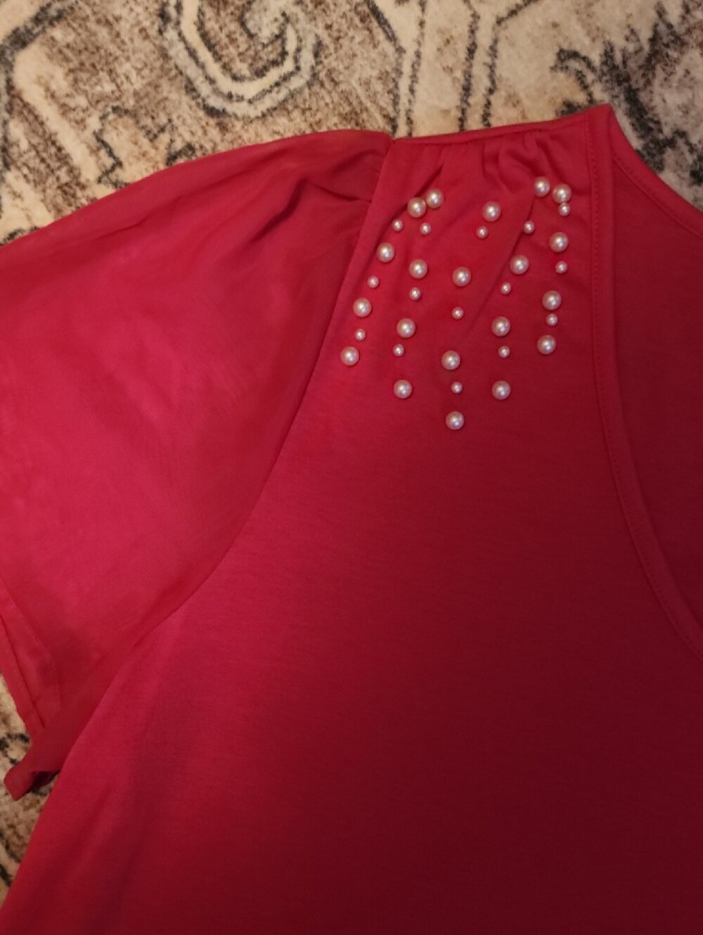 Women's XL Hot Pink V-Neck Pearl-Accent Top. Like New - Picture 3 of 4